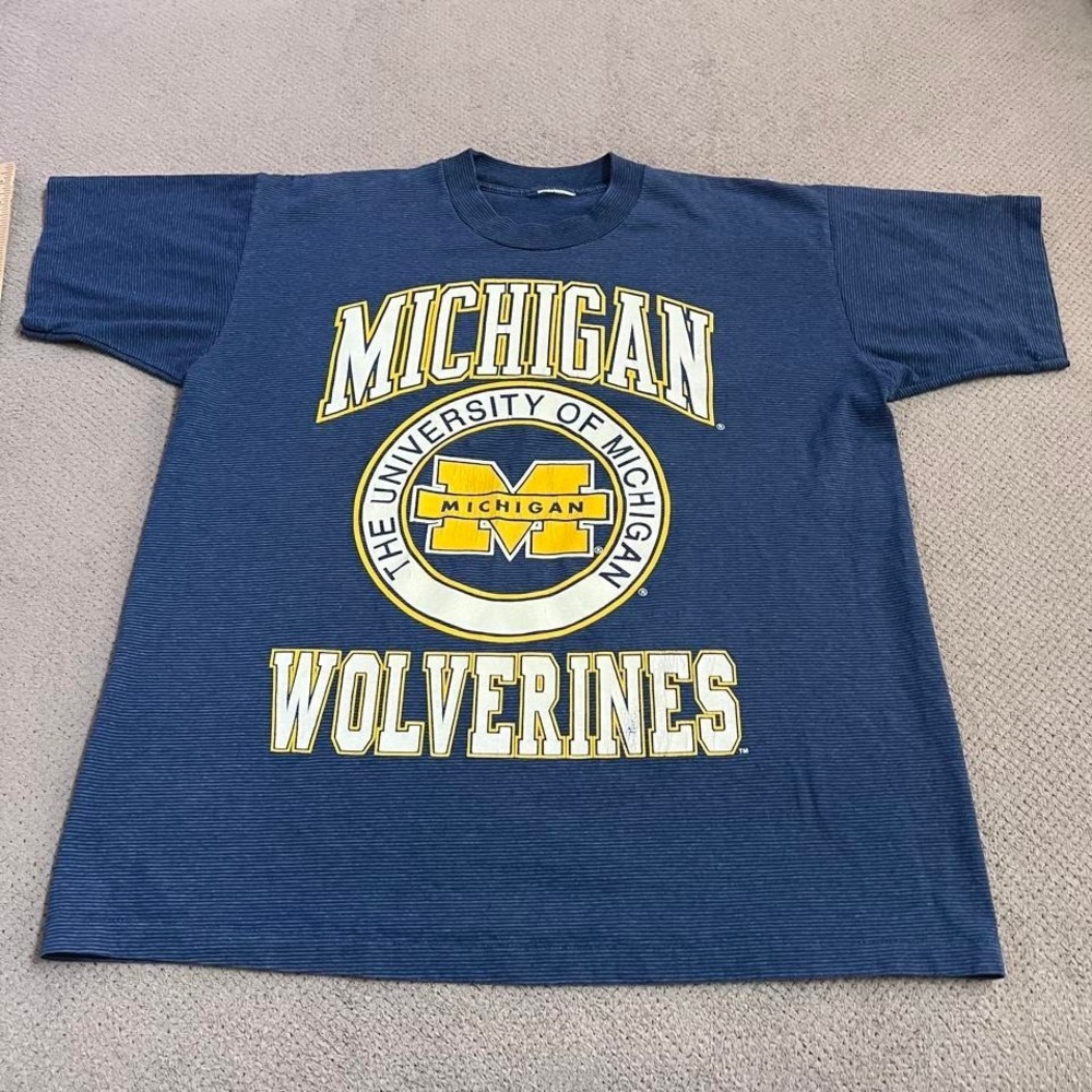 Vintage 1990s university of Michigan wolverines tee Size large
